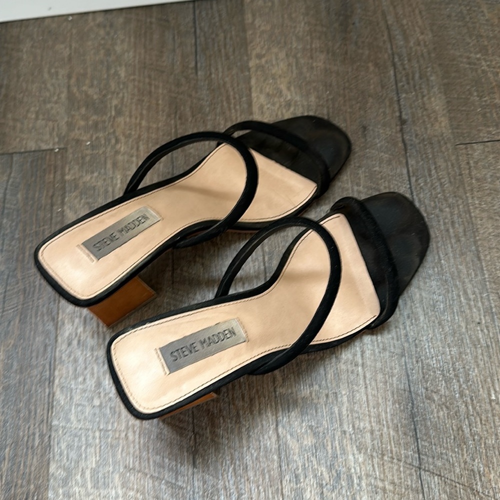 Steve Madden Kitten Heel - Size 8